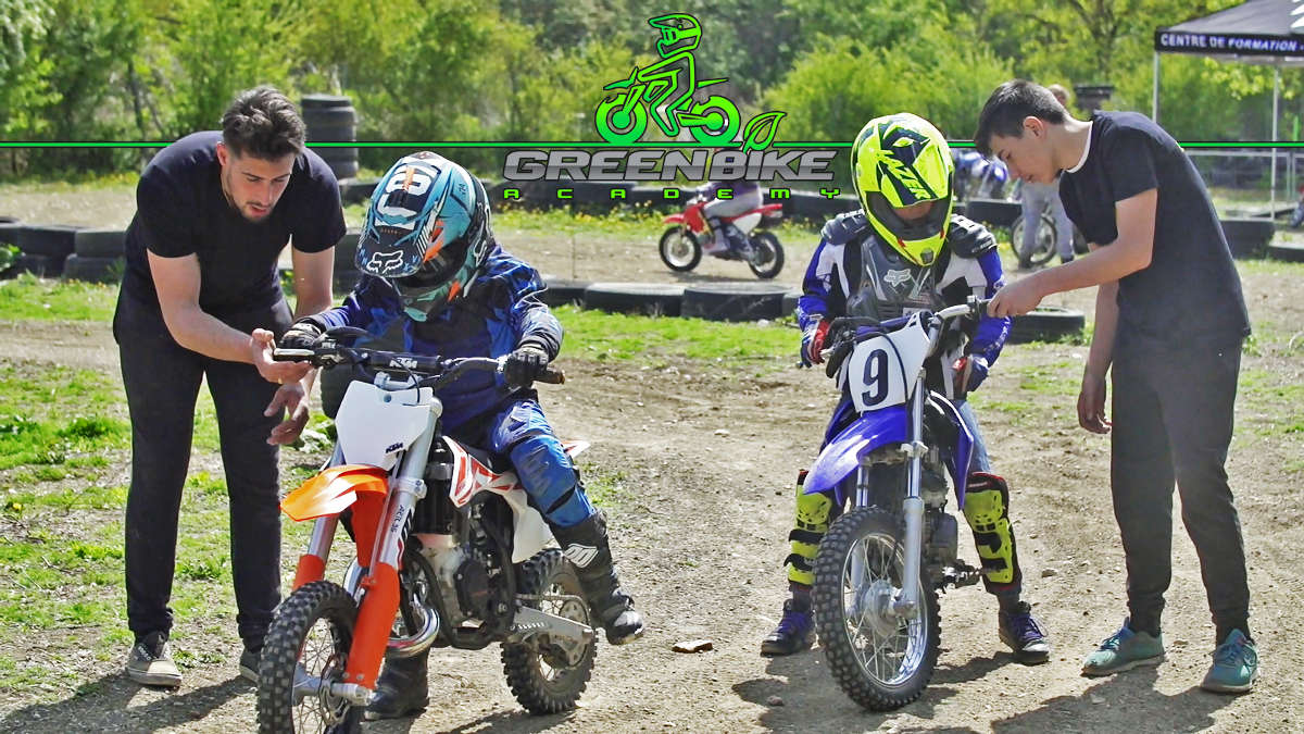 Enfants-motos 1200x675